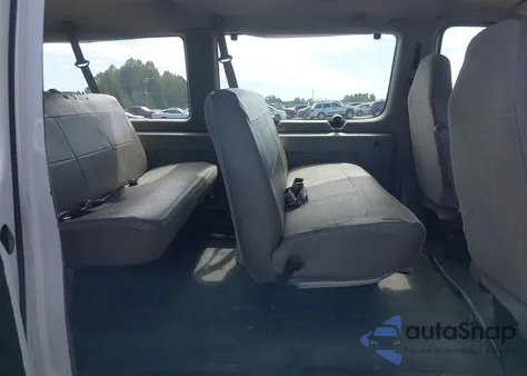 2001 Ford E-350 Super Duty Xl/Xlt z USA, uszkodzony, nr VIN 1FBSS31L01HB27643